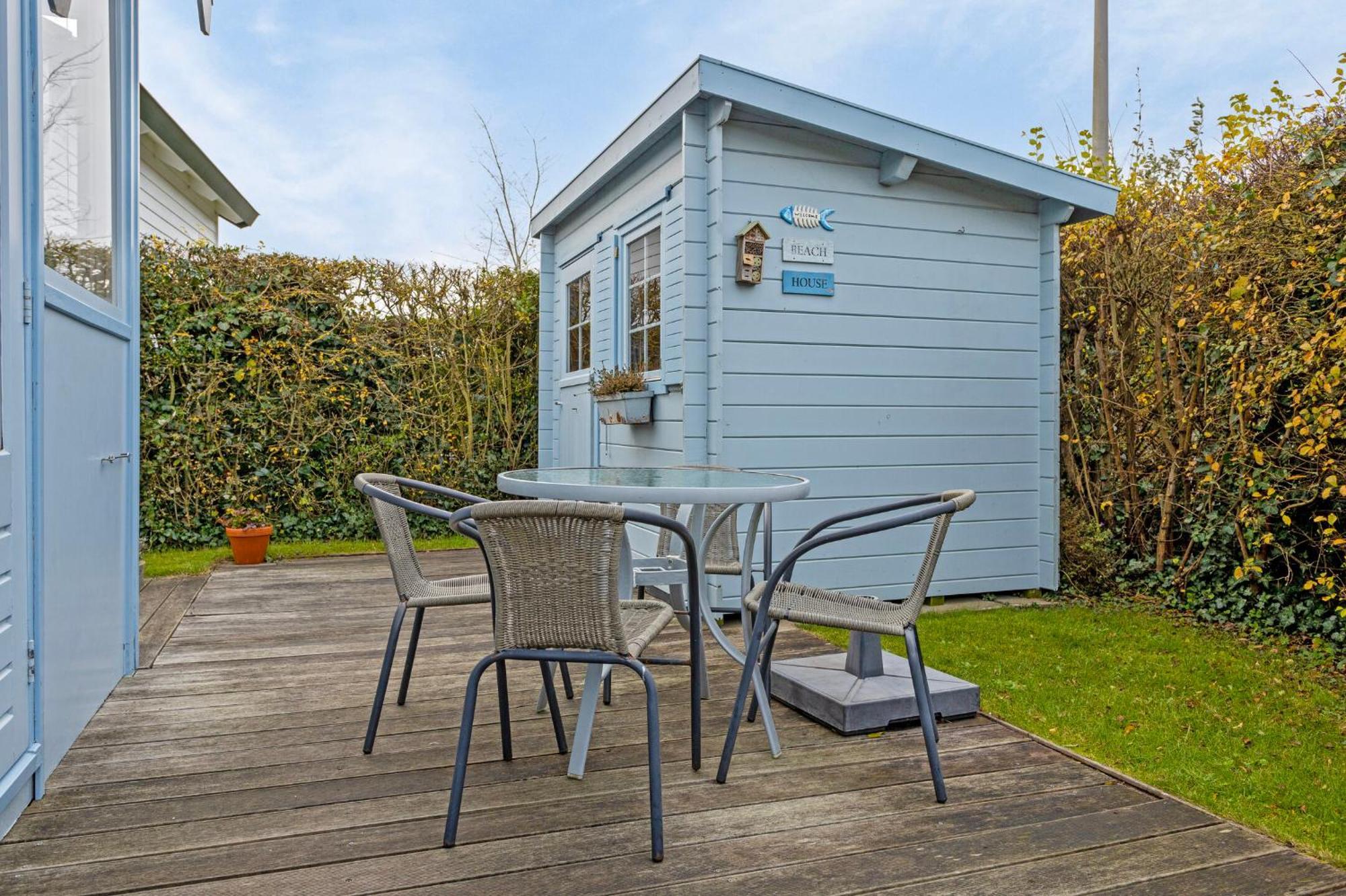 Vakantiehuisje In Ouddorp Dichtbij Het Strand Bagian luar foto